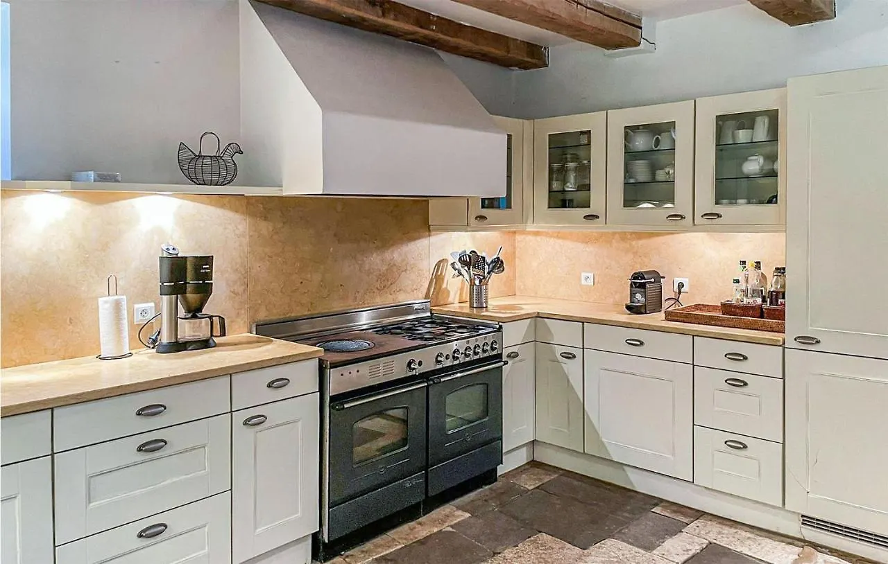 5 Bedroom Gorgeous Home In Sarrazac Cressensac-Sarrazac Casa vacanze
