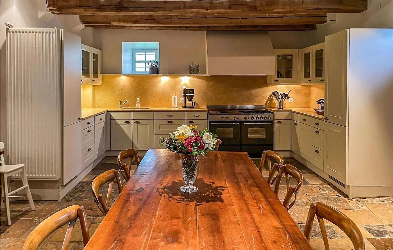 5 Bedroom Gorgeous Home In Sarrazac Cressensac-Sarrazac Casa vacanze