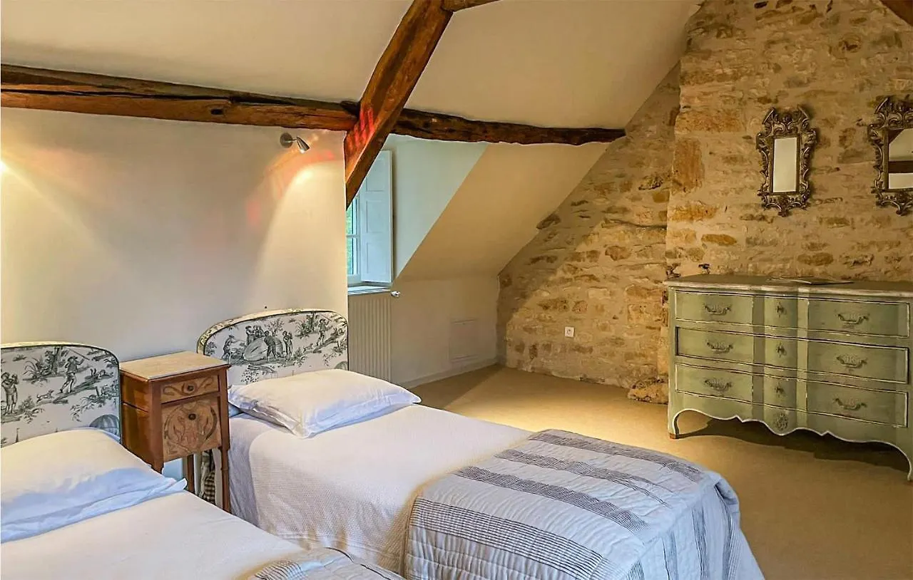 5 Bedroom Gorgeous Home In Sarrazac Cressensac-Sarrazac 0*,  Francia